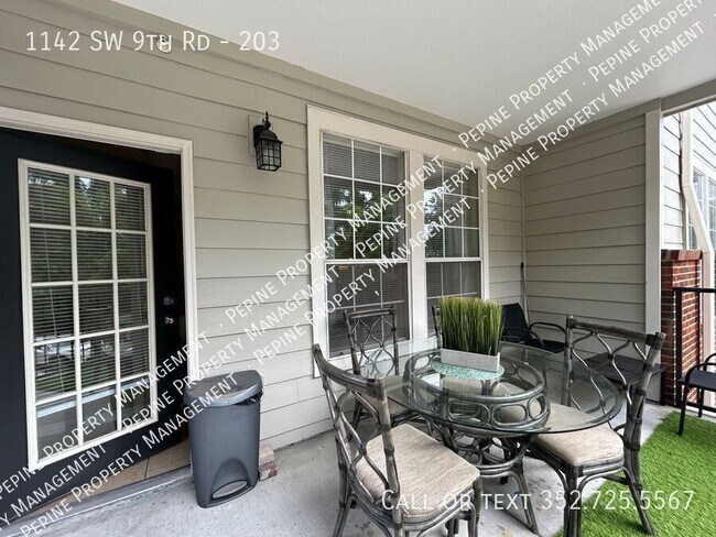 Building Photo - 1142 SW 9th Rd