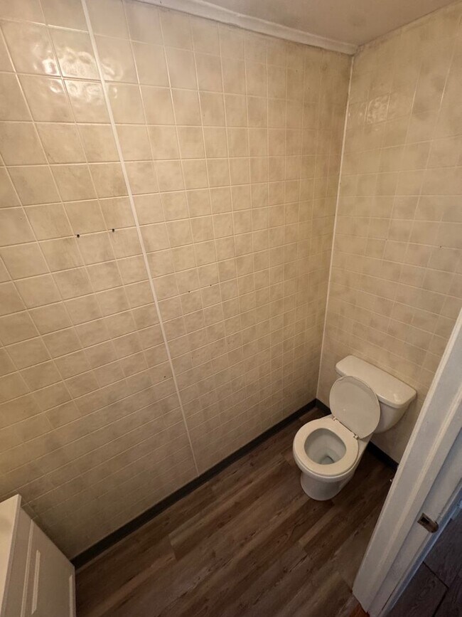 Building Photo - Well-Maintained 3-Bedroom Single-Family Home – $1,450 Rent | Cleveland