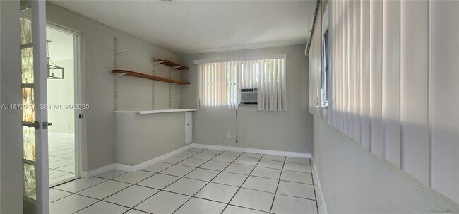 Building Photo - 1940 NE 31st Ct