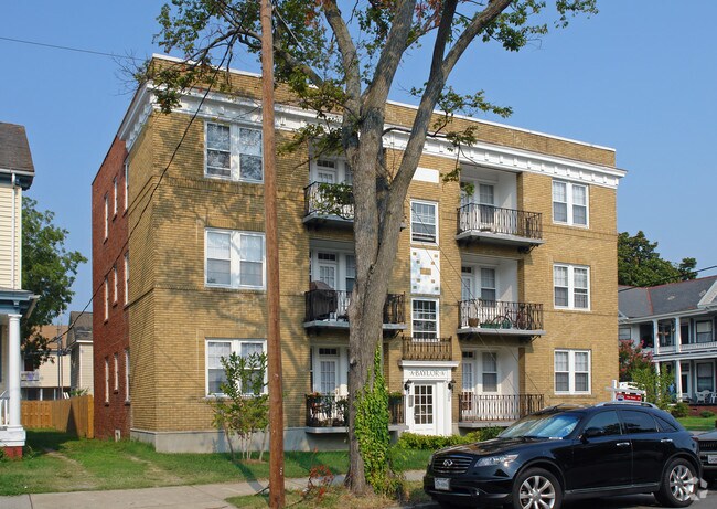 Building Photo - 260 Hatton St