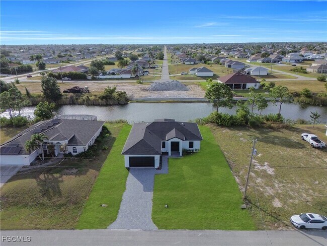 Building Photo - 1612 NW 9th Ave