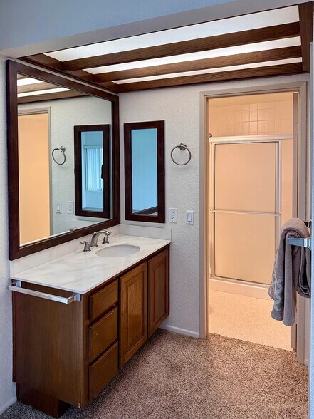 Building Photo - 74 Montego Ct