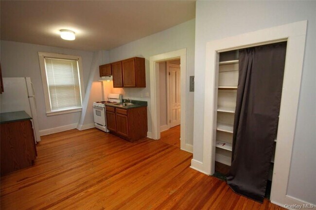 Building Photo - 11 N Liberty Dr