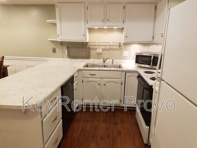 Building Photo - 1686 Hickory Ln