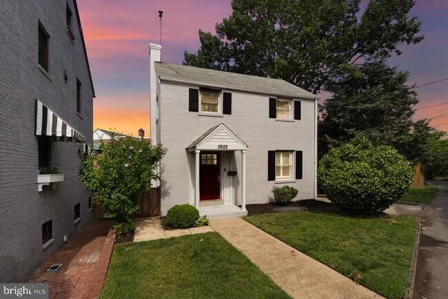 Building Photo - 5522 Blair Rd NE
