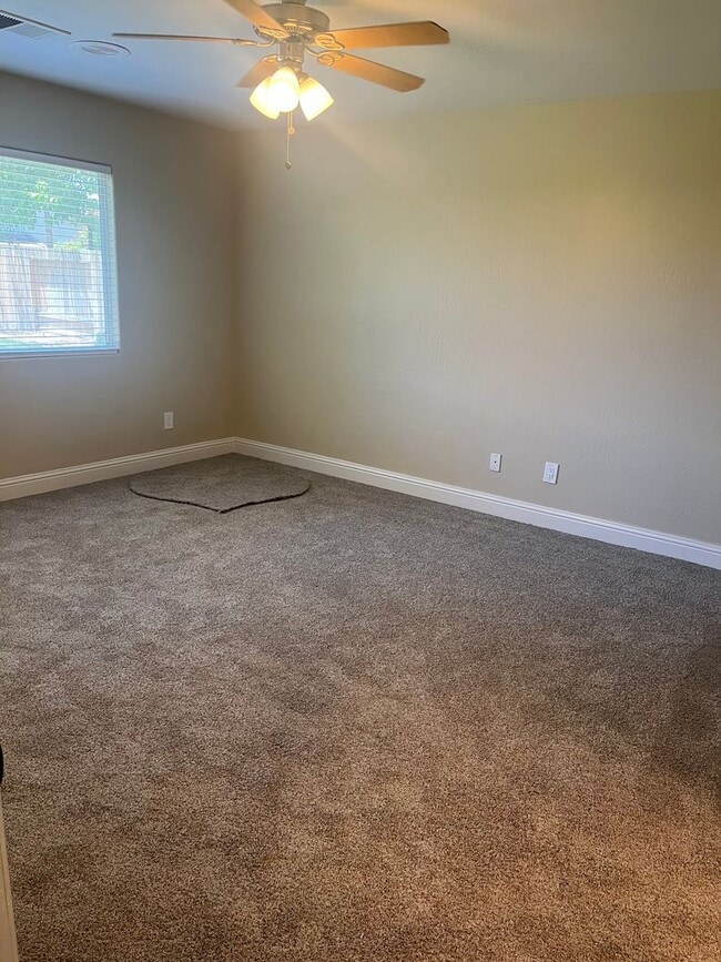 Building Photo - 10503 Victoria Falls Ave