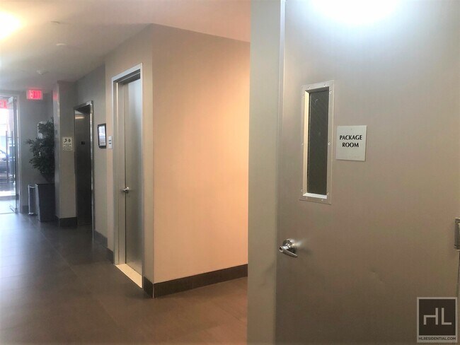 Building Photo - 3030 Middletown Rd