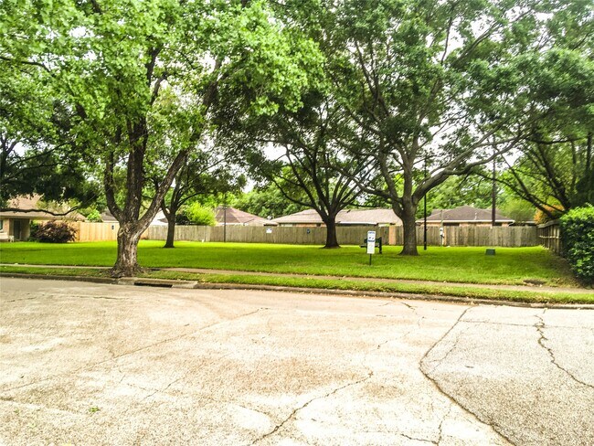 Building Photo - 1538 Ainsdale Dr