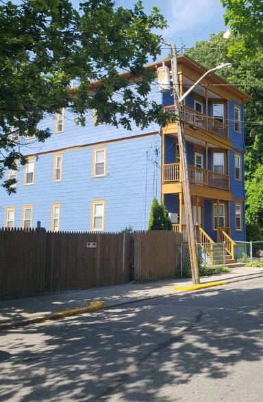 Building Photo - 65 Boyd St
