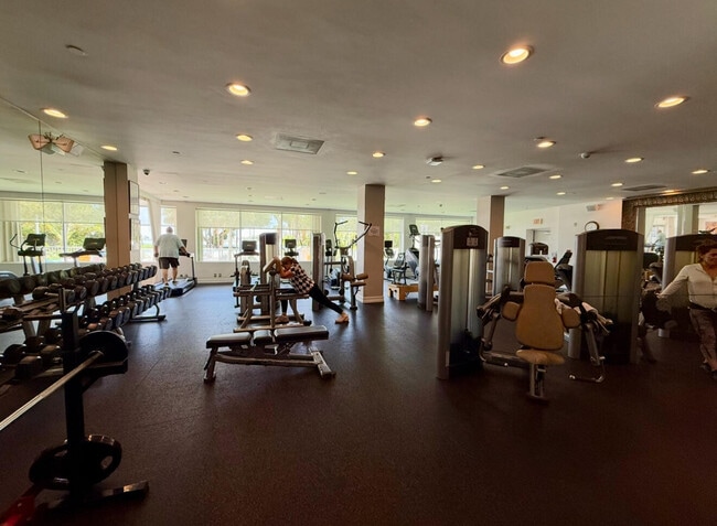 Building Photo - 2451 Brickell Ave