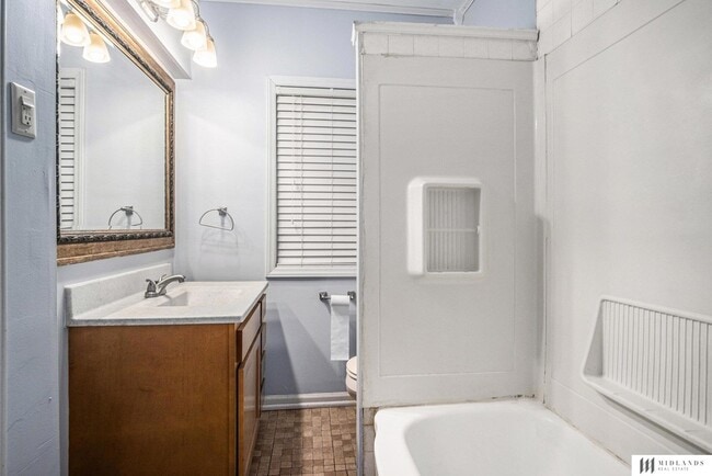 Building Photo - 7768 Maywood St