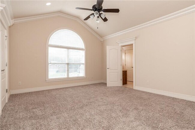 Building Photo - 3 Bedroom Bentonville home for Lease