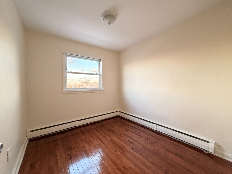 Building Photo - 1163 Havemeyer Ave