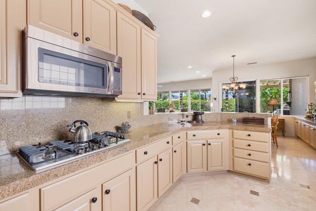 Building Photo - 44085 Royal Troon Dr