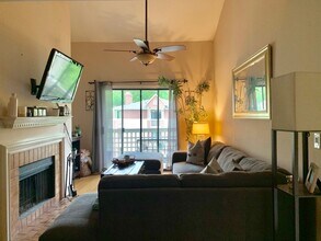 Building Photo - 257 Hillsboro Pl