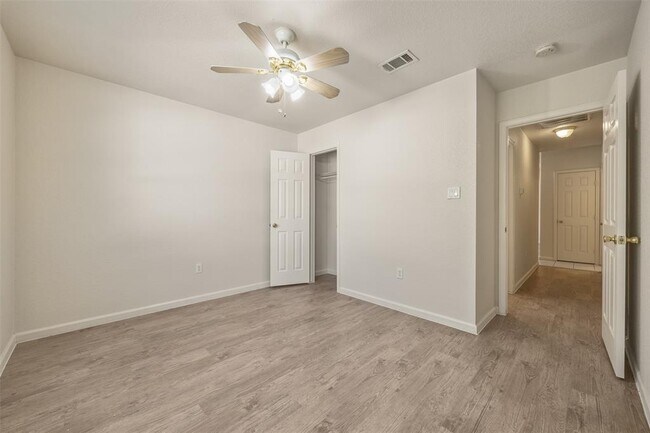 Building Photo - 21513 Pershing Ave