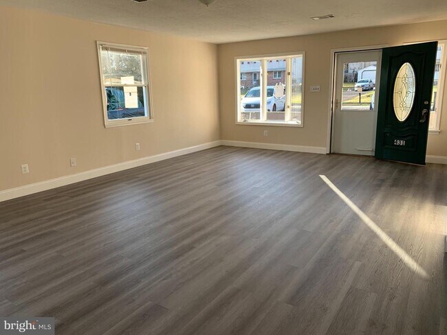 Primary Photo - 431 Avenue A