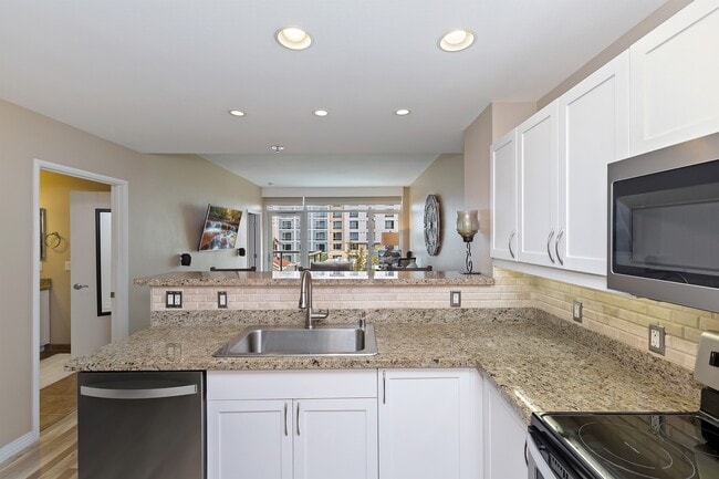 Building Photo - 427 9th Ave