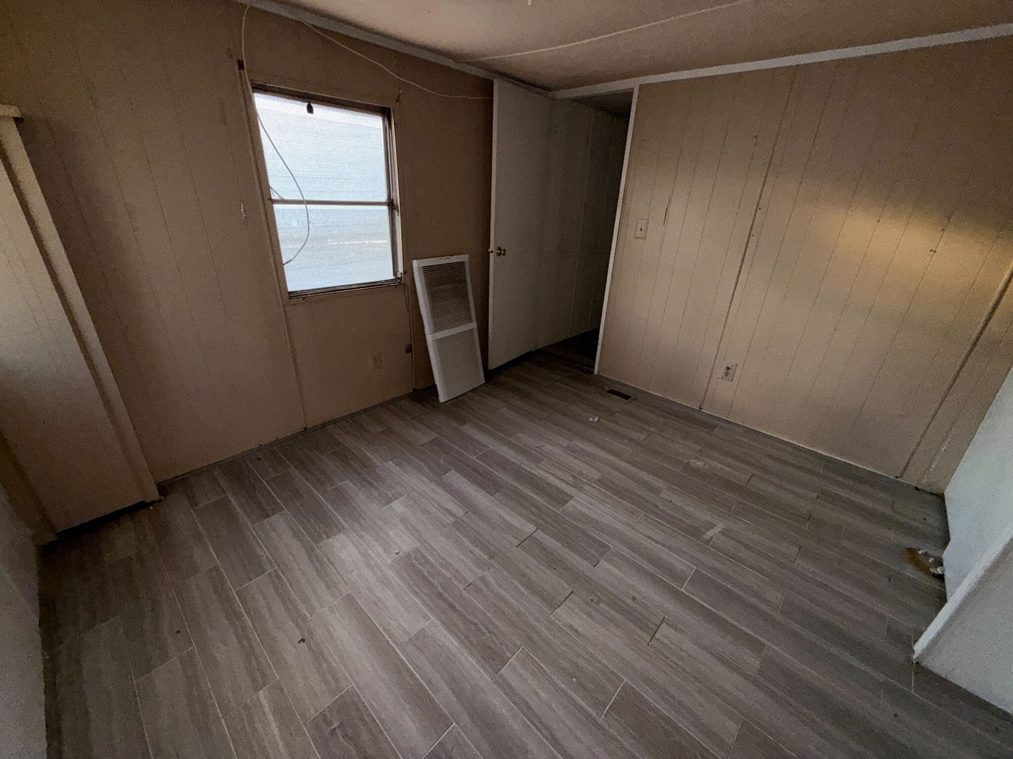 Building Photo - 3601 E Wyoming Ave