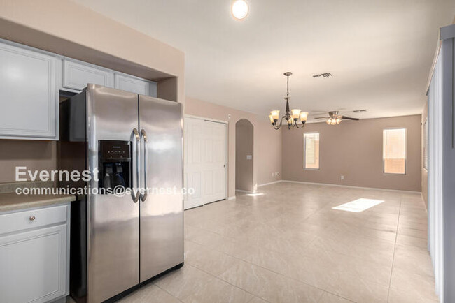 Building Photo - 42581 W Michaels Dr