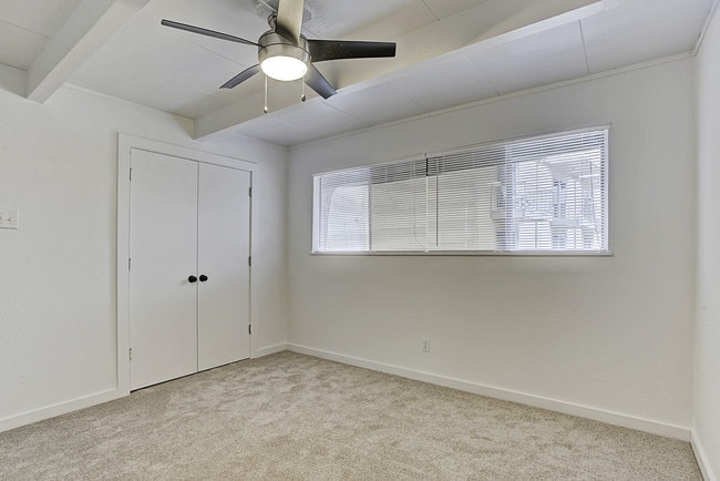 Building Photo - Spruce Bellafontaine