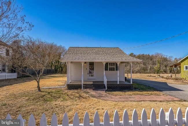 Building Photo - 18623 Bells Hotel Pl