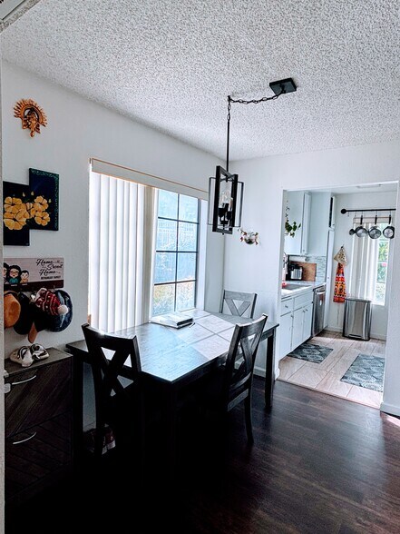 Dining Area - 8525 Summerdale Rd