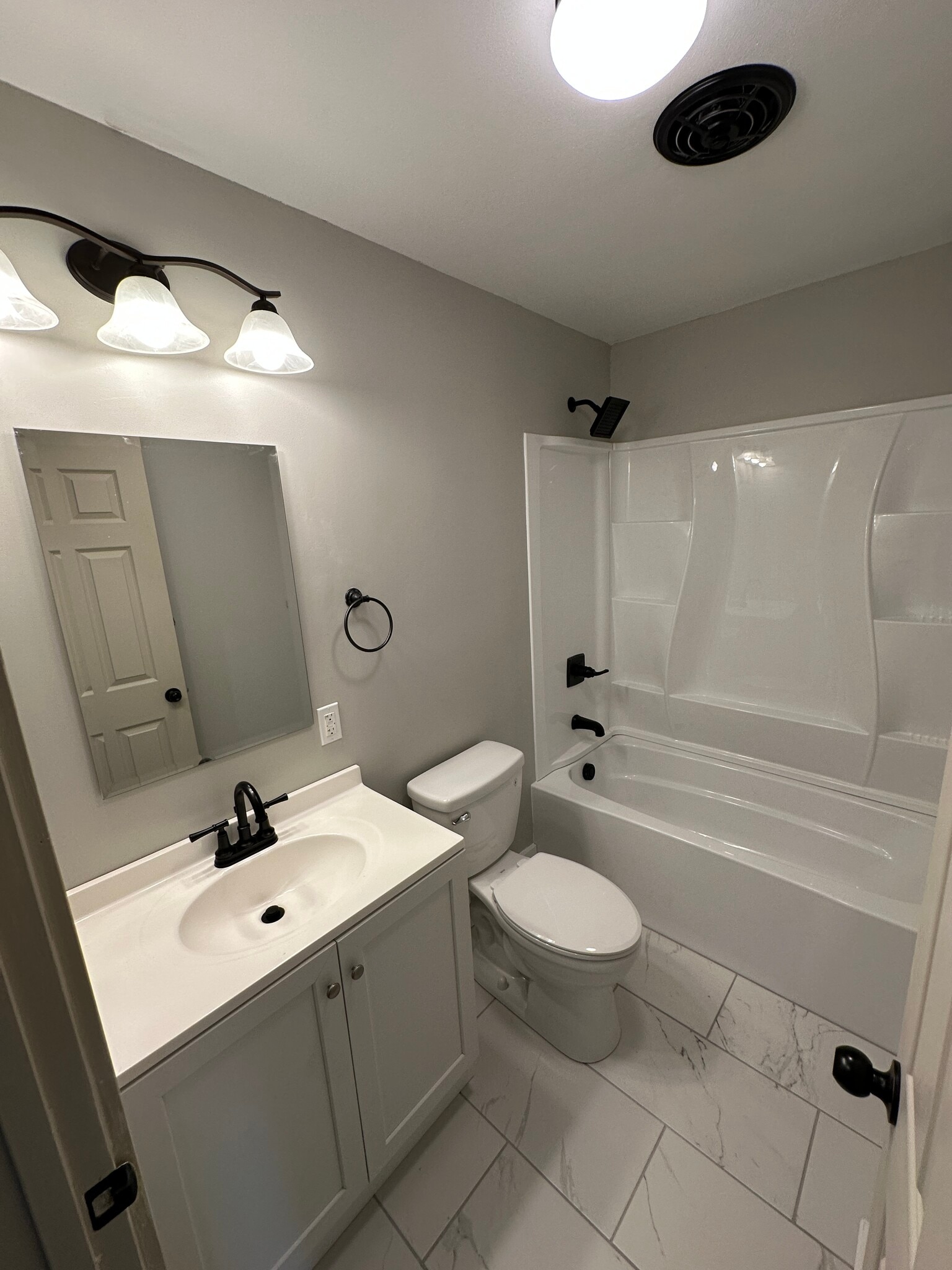 Building Photo - 2511 W Main St