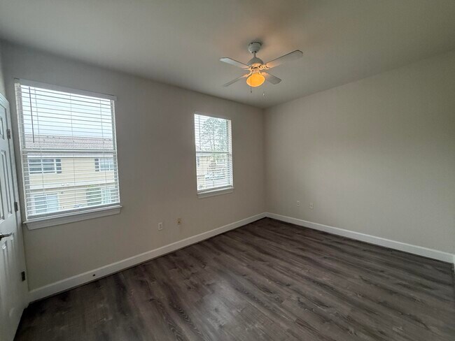 Building Photo - 15284-15331 US-331 BUS