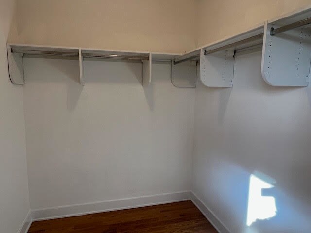 Building Photo - 4812 W Montrose Ave