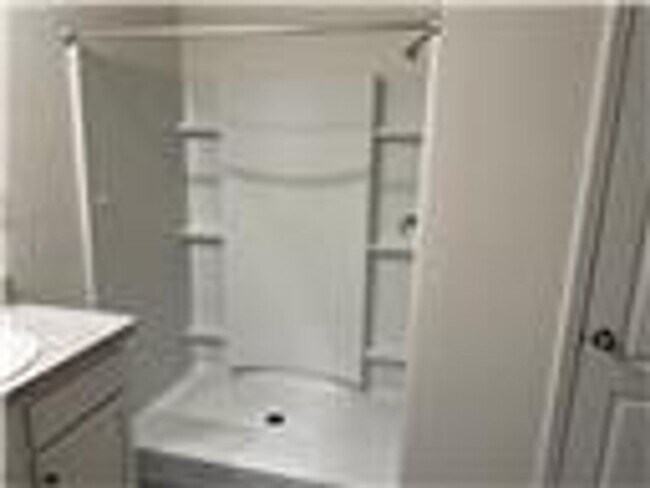 Building Photo - Tavares