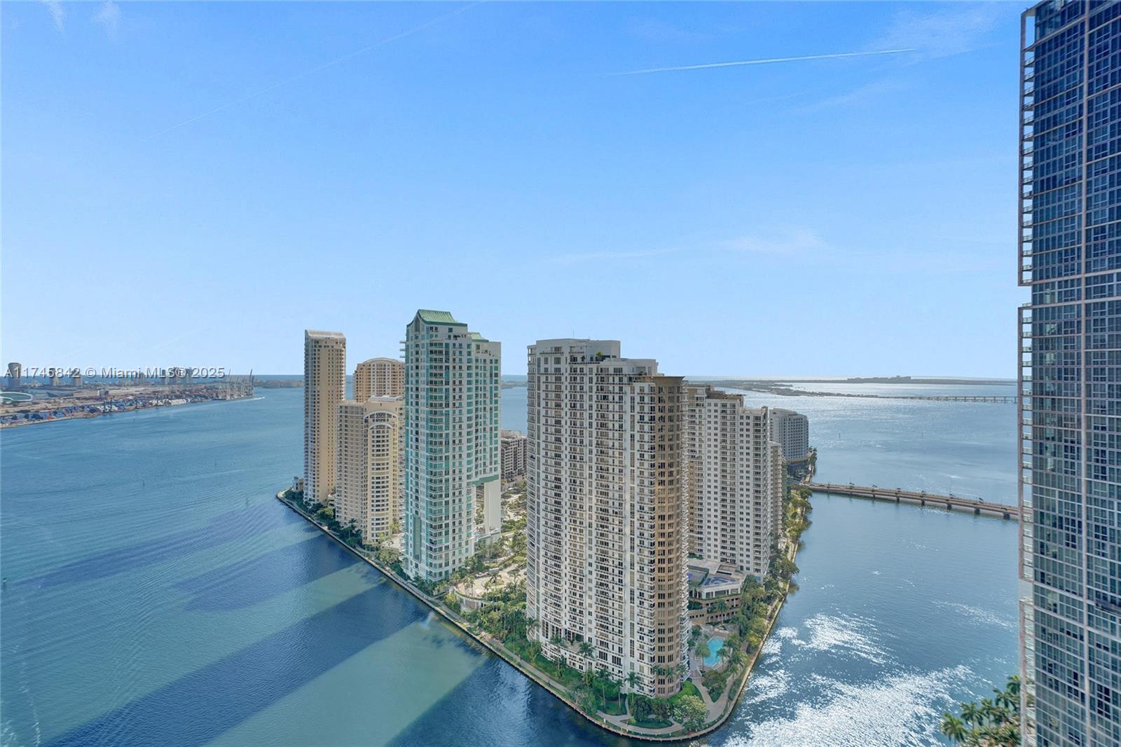 Building Photo - 300 Biscayne Boulevard Way