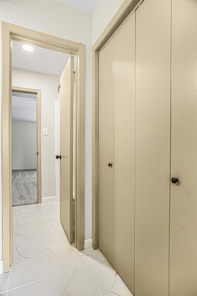 Building Photo - 4410 T C Jester Blvd