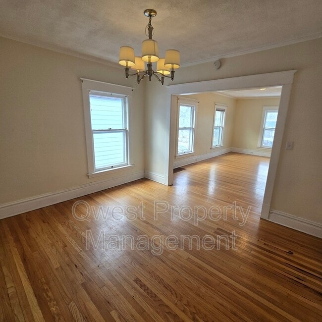 Building Photo - 1128 Fulton St E