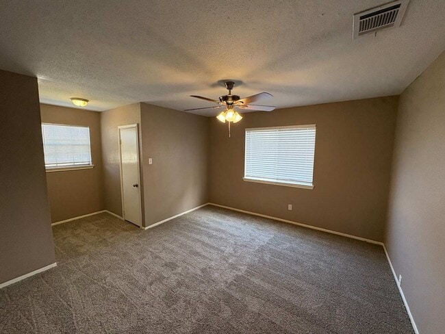 Building Photo - 22507 Red River Dr