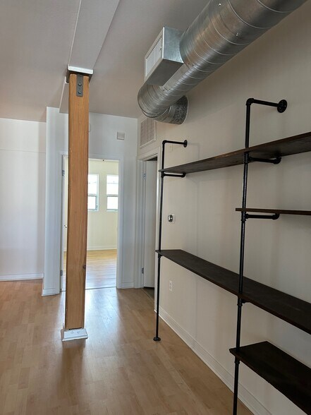 Building Photo - 4215 Glencoe Ave