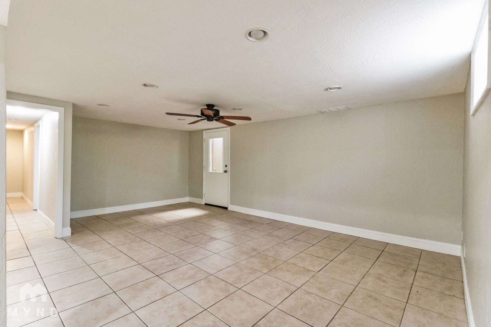 Building Photo - 381 Marquette Dr