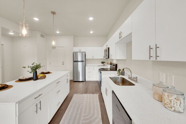 Building Photo - First Month Rent FREE