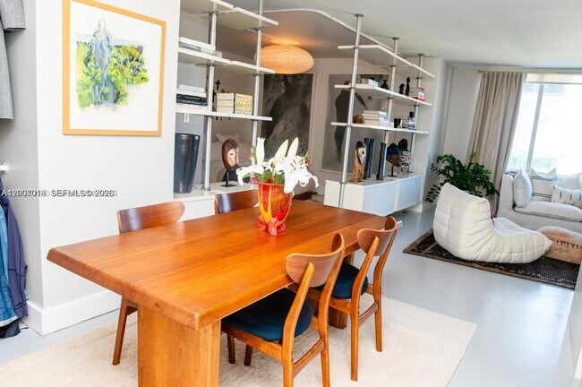 Building Photo - 1000 West Ave