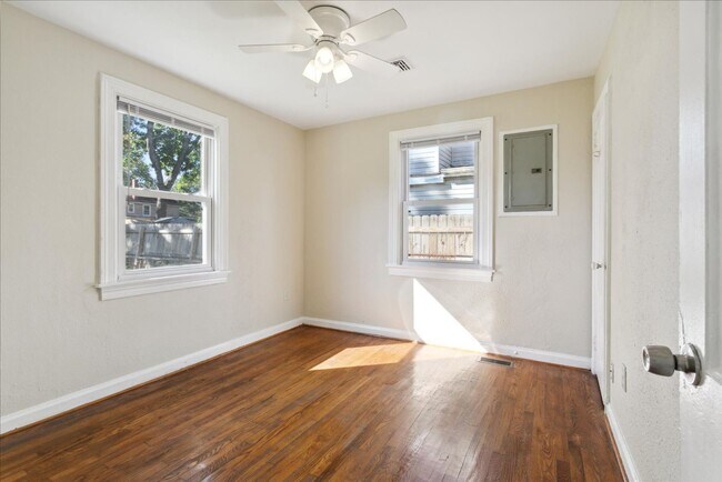 Building Photo - Downtown Newport News