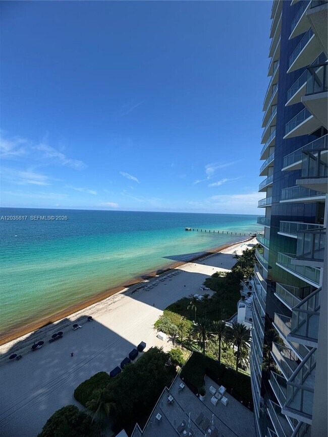 Building Photo - 17121 Collins Ave
