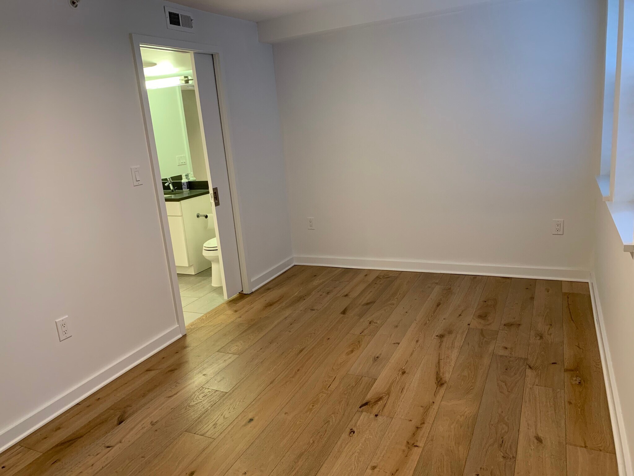 Second bedroom - 129 W St NW