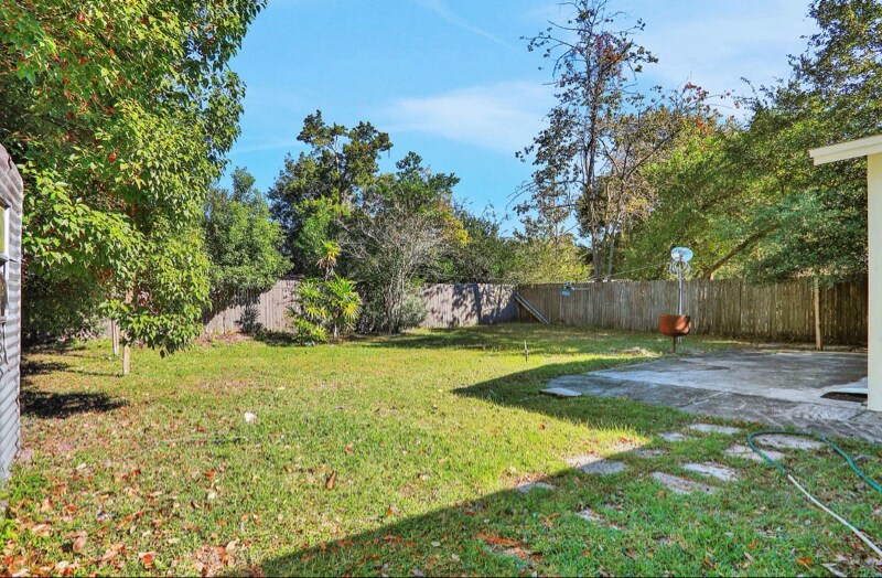 Building Photo - 7415 Leroy Dr