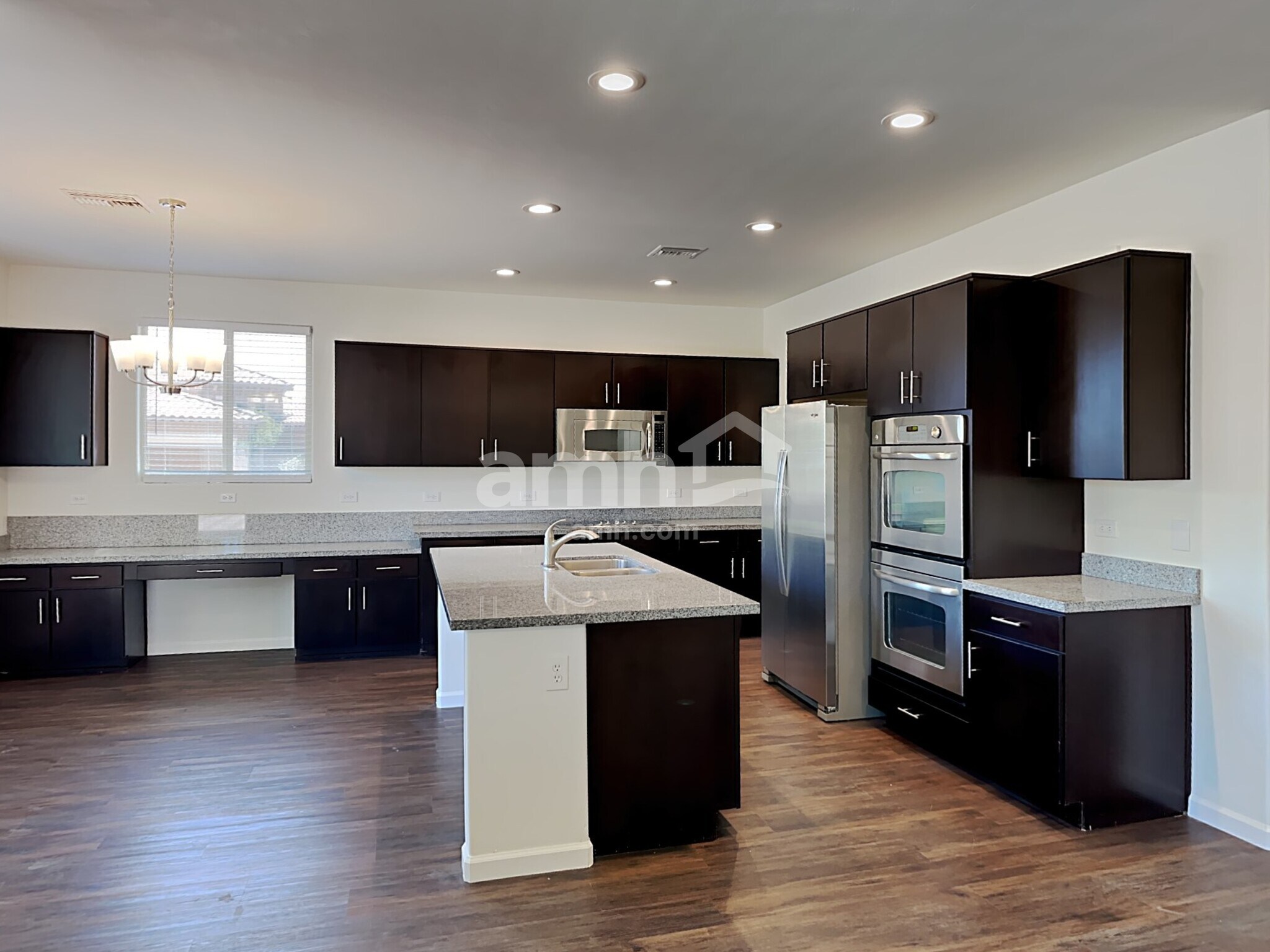 Building Photo - 10824 N Avenida Vallejo