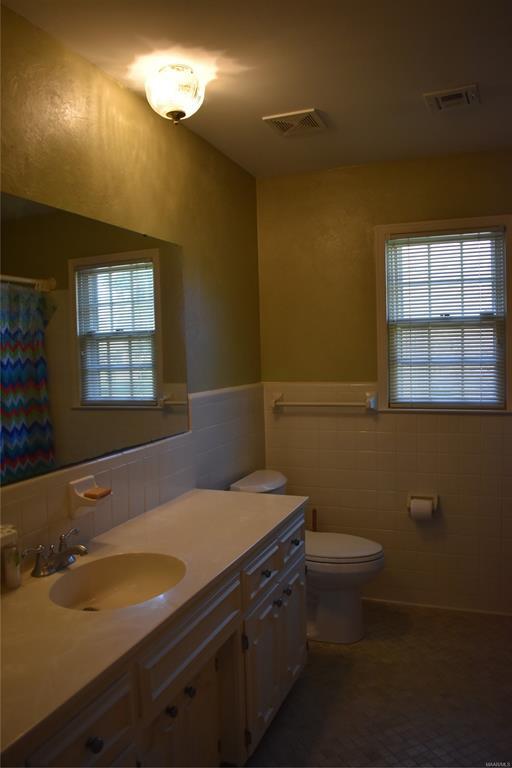 Building Photo - 414 Arrowhead Dr