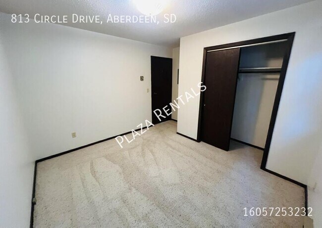 Building Photo - 508 N Kline St