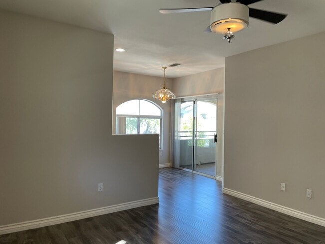 Building Photo - 2 Bedroom Summerlin Condo - Gated community