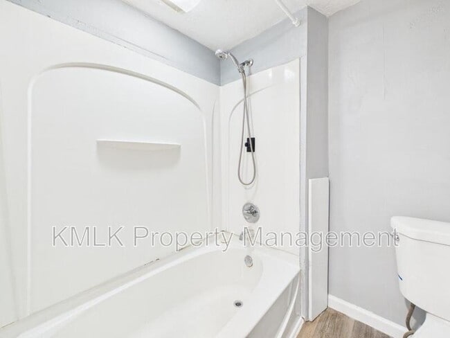 Building Photo - 2337 15th St SW