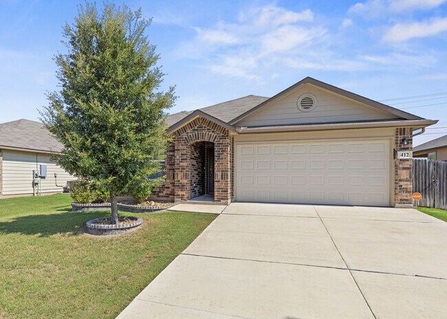 Primary Photo - "4-Bedroom Haven in Cibolo with Spacious L...