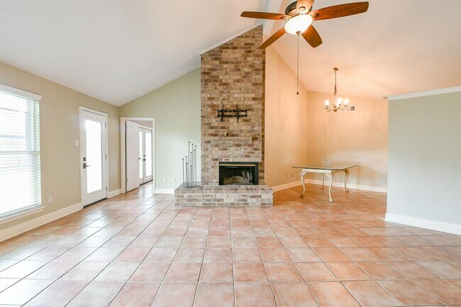 Building Photo - 16746 Square Rigger Ln